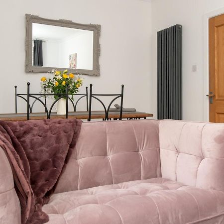 Pass The Keys Stylish 2 Bed Central Bath Apartment With Parking מראה חיצוני תמונה