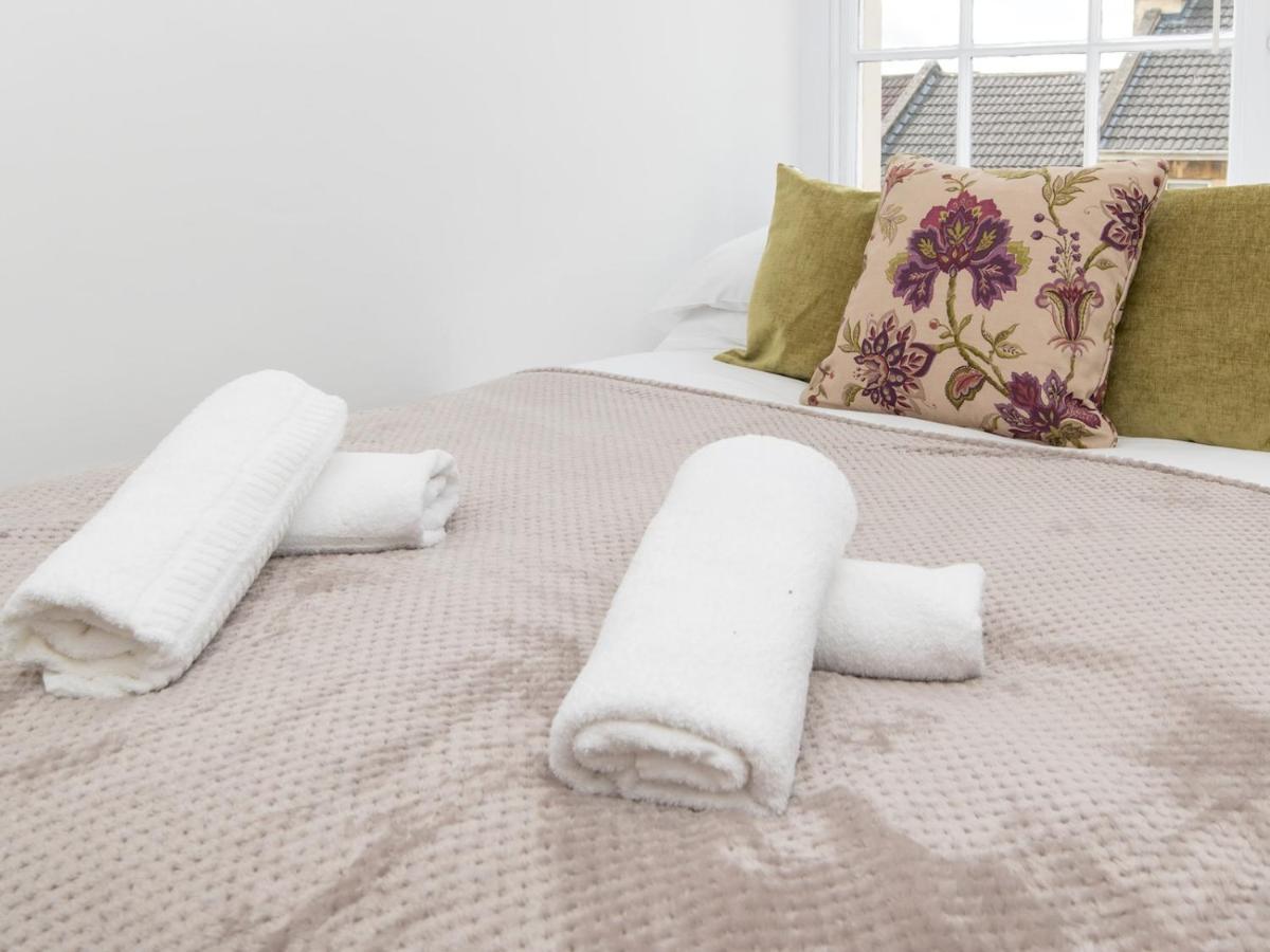 Pass The Keys Stylish 2 Bed Central Bath Apartment With Parking מראה חיצוני תמונה